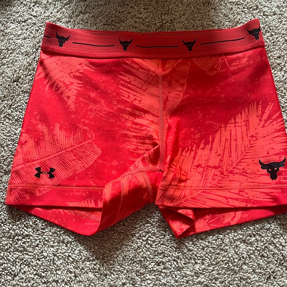 Under Armour compression shorts - red/pink color - size S